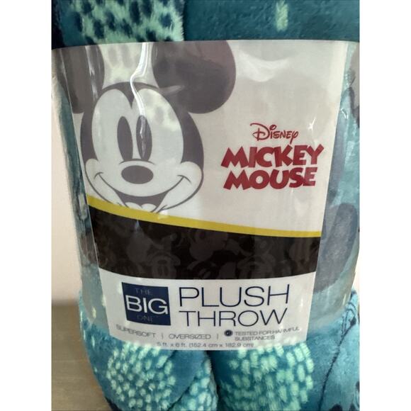 Disney Mickey Mouse The Big One Oversized Plush Throw Blanket 5ft x 6ft - Picture 3 of 8